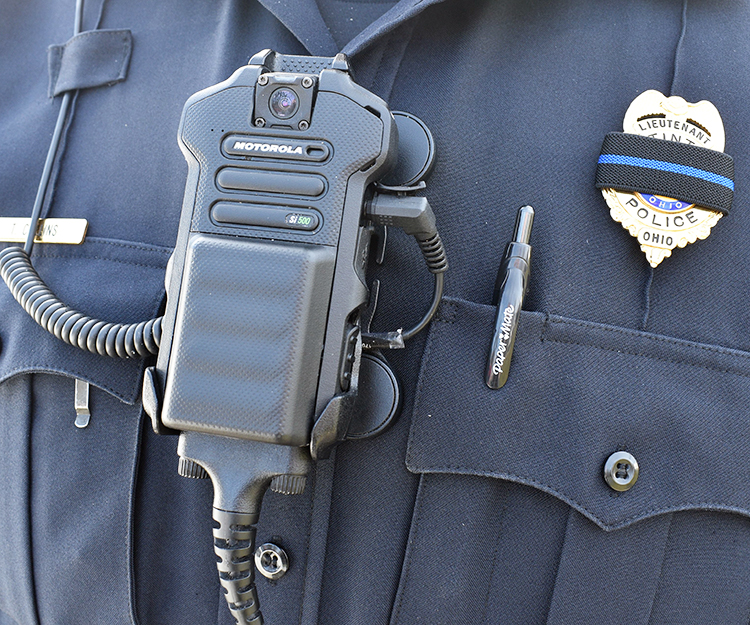 'Look-back' body cams gain favor | News, Sports, Jobs - Vimarsana News